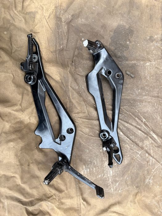 Geon cr6s кронштейн крепление подножек тормозная лапка  pantera