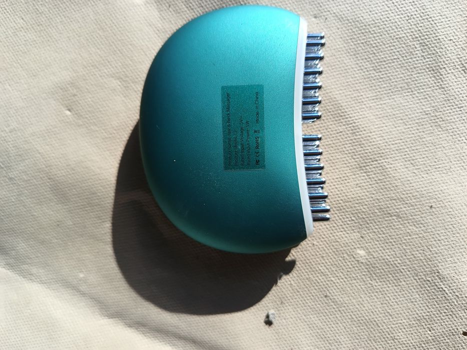 Masażer do skóry głowy przenośny