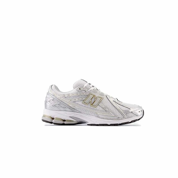 New Balance 1906R WHITE WITH RAIN CLOUD & Silver Metallic 1906RI