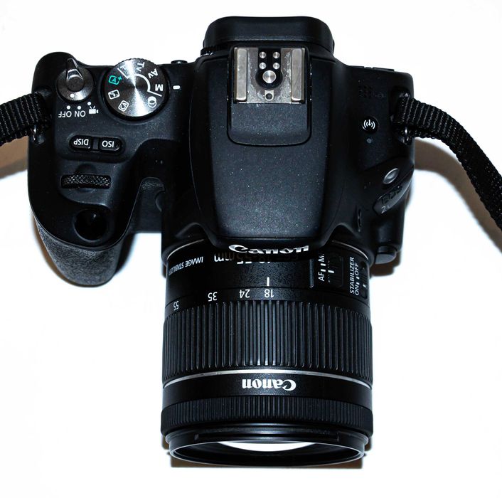 Canon EOS 200D + 18-55mm IS STM 24.2Mpix 24 TYŚ