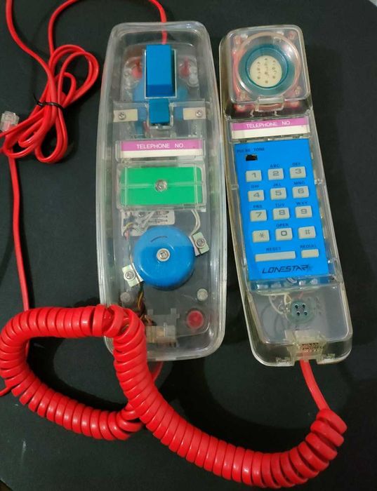 Telefone antigo transparente