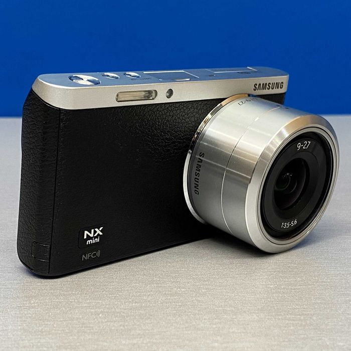 Samsung NX Mini (20.5MP) + 9-27mm f/3.5-5.6