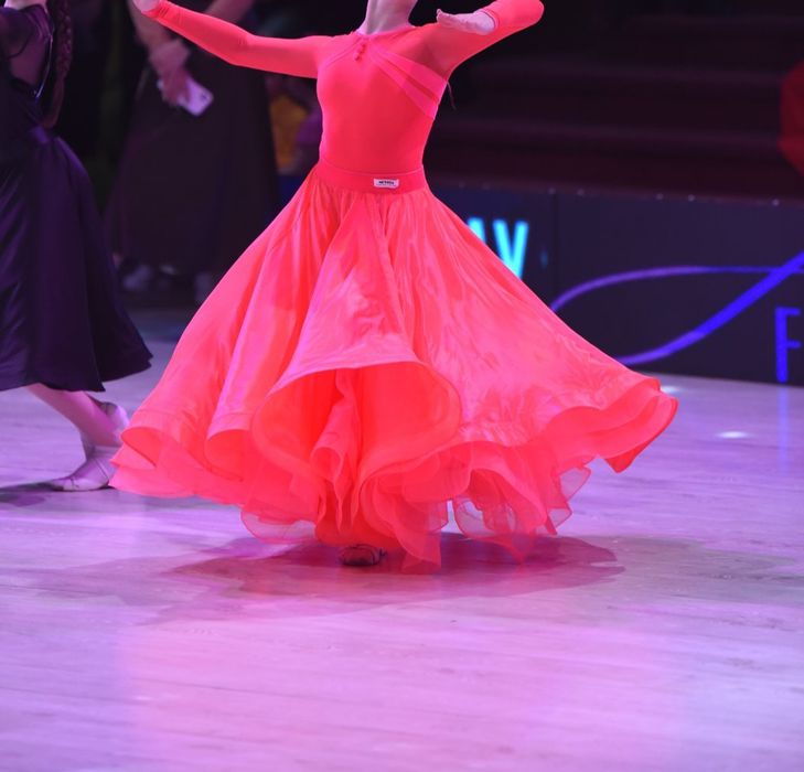 Сукня для бальних танців ювенали