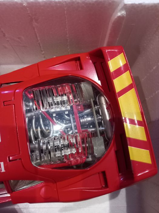 Ferrari F40 Evoluzione 1992 - Burago