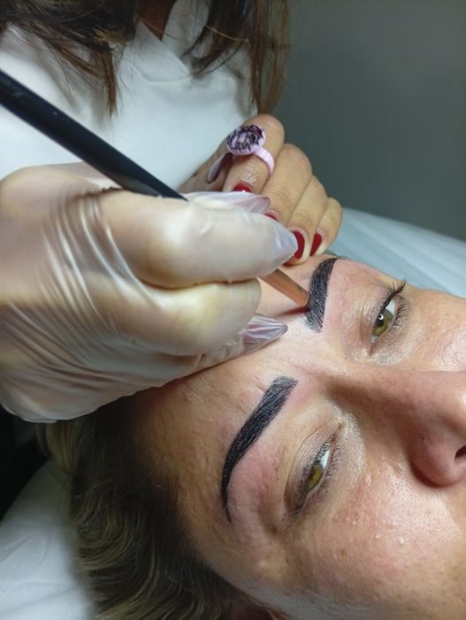 Cílios e sobrancelhas
