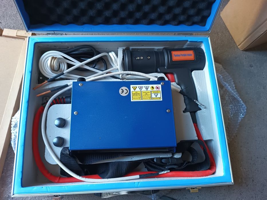 Aquecedor por indução. Indutora para aquecimento de metais.