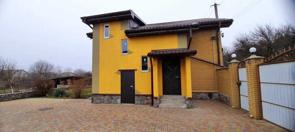 Продаж 2 поверхового Будинку. Власниця.