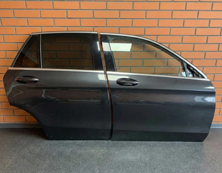 Двері Mercedes GLC X253 W253 передні або задні праві ліві разборка