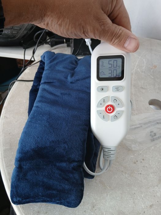 Elektryczna poduszka grzewcza na szyję

ZF-FR-A06