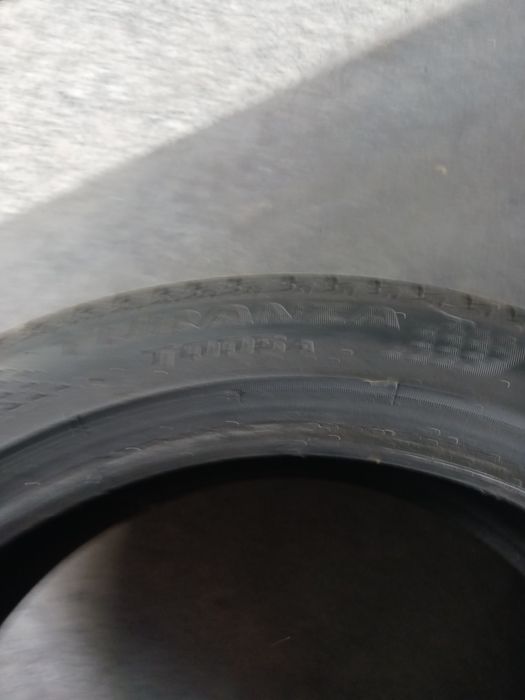 Vendo pneus semi-novos 215/45/18 Bridgestone