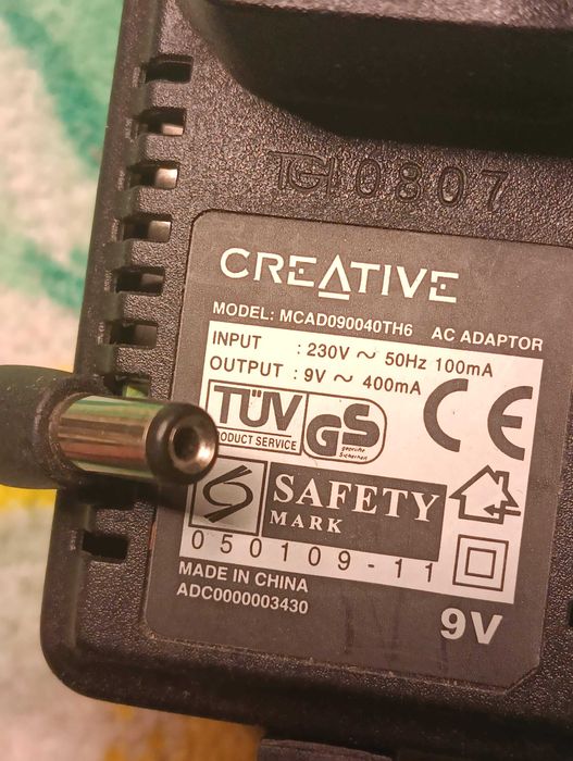 Блок живлення питания 9V ~ 400mA CREATIVE