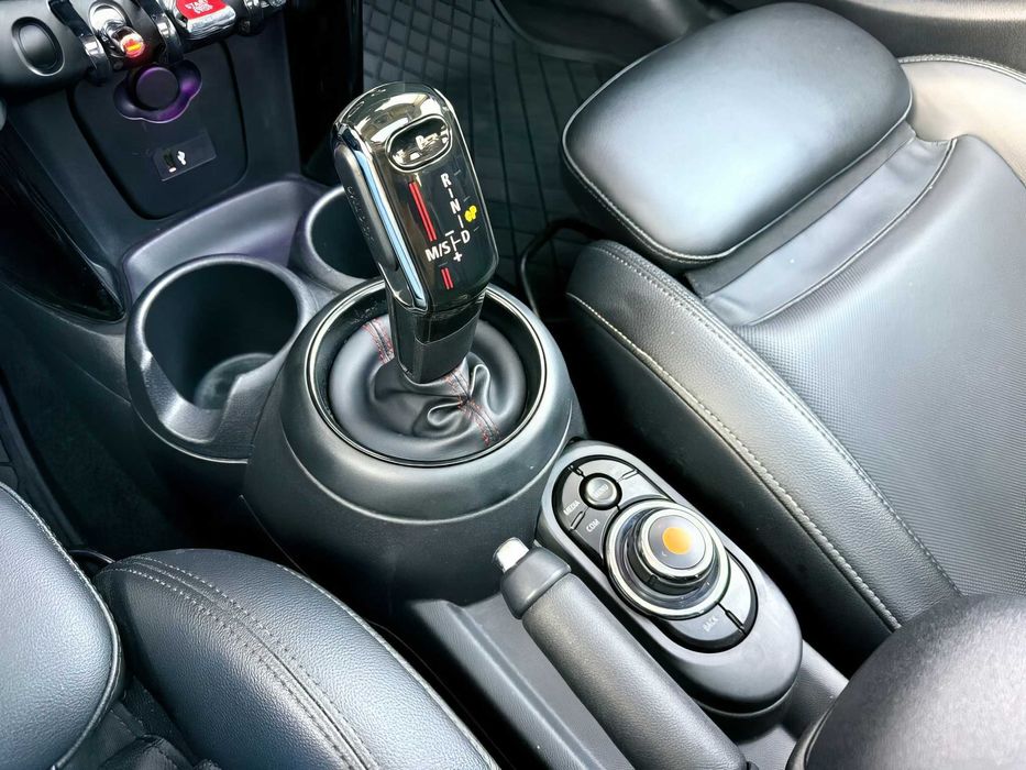 MINI Cooper      2021