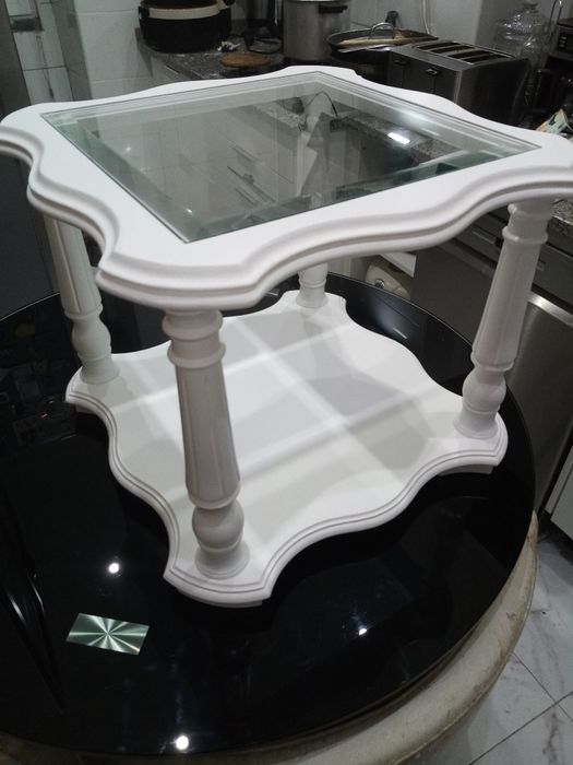 Mesa de apoio com vidro biselado