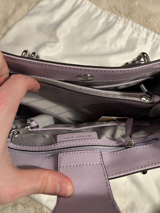 Michael Kors оригінал нова купувалась за 178 доларів