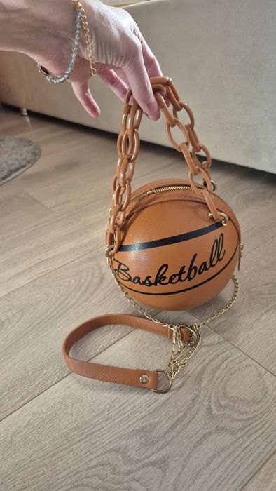 Сумка у вигляді м'яча