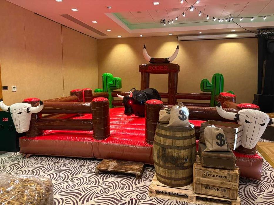 Byk Rodeo z obsługą - wynajem na imprezy | RODEO.pl