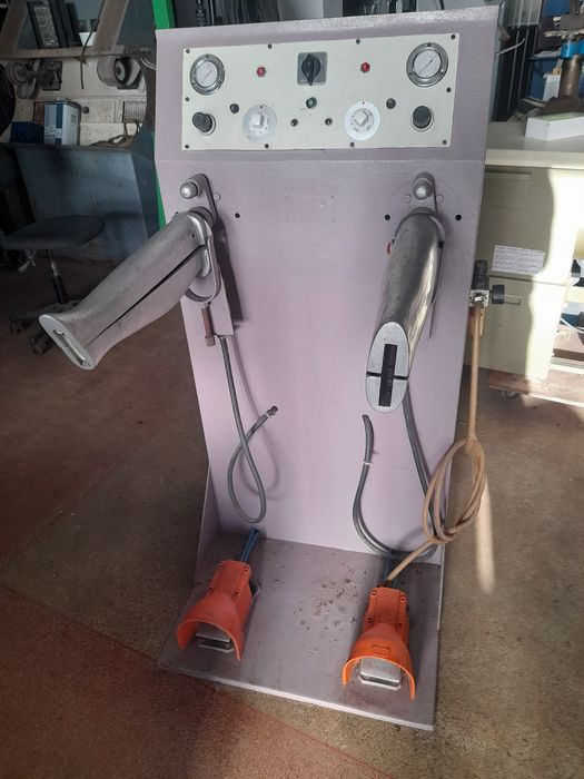 Máquina de emformar botas