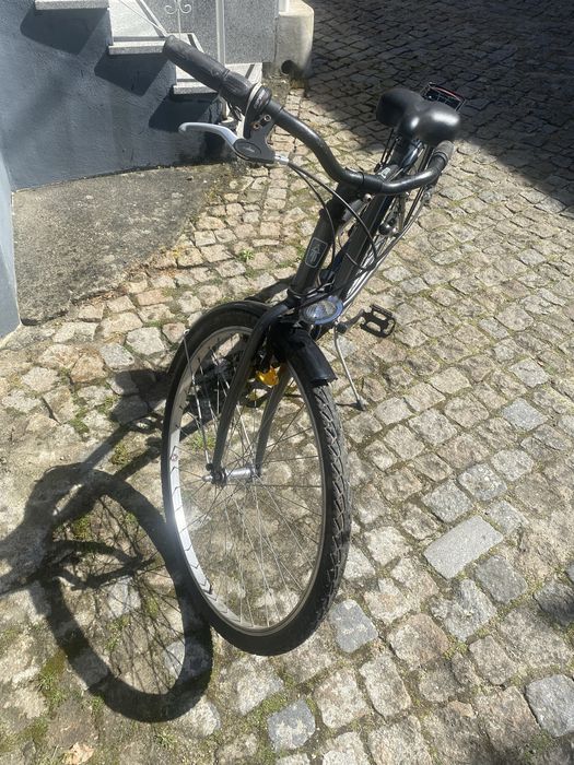 Bicicleta “pasteleira” btwin elops