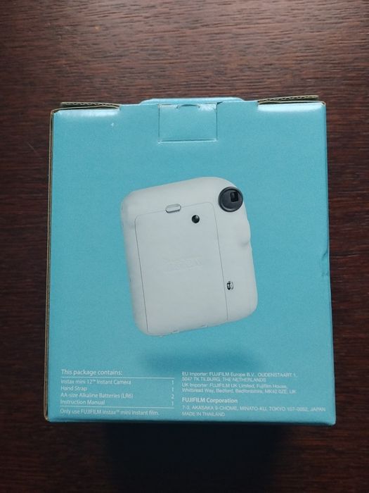 Фотоапарат миттєвого друку Instax mini 12