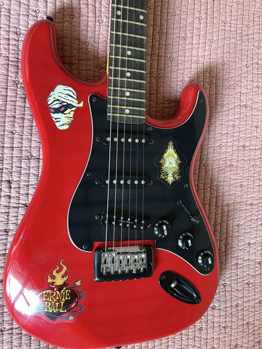 Guitarra Stratocaster Maison