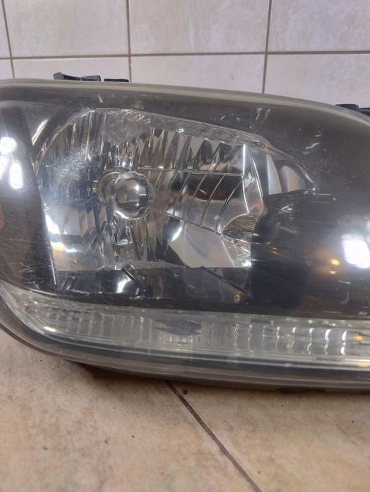 Mitsubishi Outlander I 1 lampa prawy przód Europa reflektor wysyłka