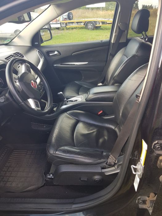 Fiat freemont 2.0jtd 7 os 4x4najbogatsza wersja