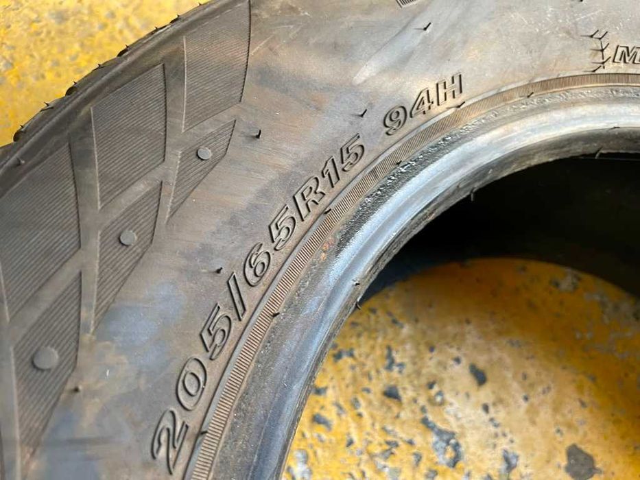 205/65 R15 Nexen Winguard Snow WH2 2шт як нові