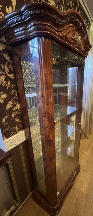 Вітрина SALTARELLI, Італія в класичному стилі