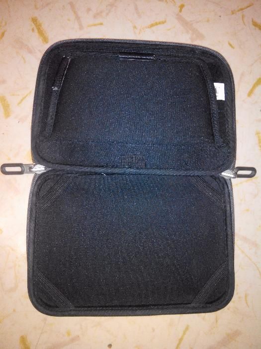 Продам ЧЕХОЛ CASE LOGIC 7" для планшета