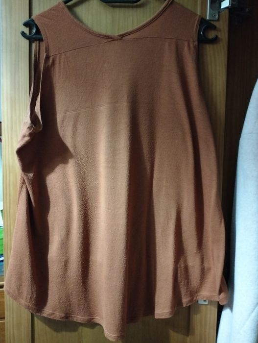 Blusa de alças da Lefties