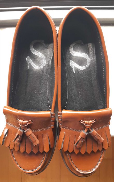 MUITO BONS Mocassins nacionais pele cor mel 35/36 Vasco Santos