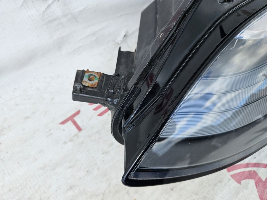 Фара ліва Tesla Model 3 2021-2024р.