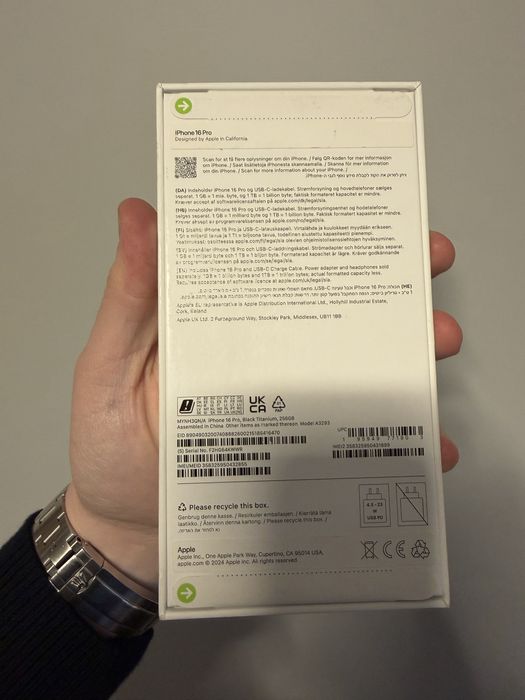 Apple iPhone 16 Pro 256Gb. ( Black Titanium )