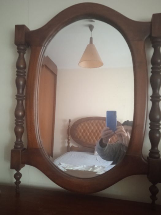 Espelho de mobília de quarto, muito muito lindo, moldura em madeira