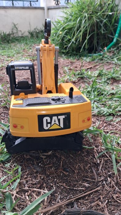 Escavadora Caterpillar para crianças - Bruder