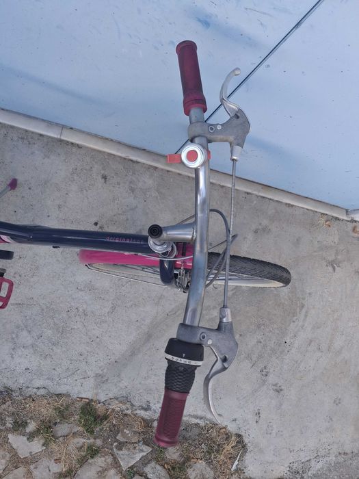 Bicicleta roda 24 pouco uso  para pessoas até 1,50 de altura
