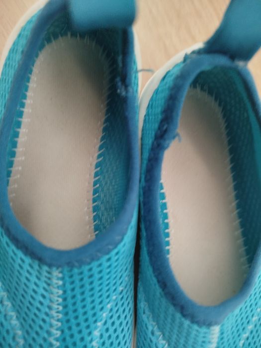 Buty do wody Decathlon rozmiar 27/28