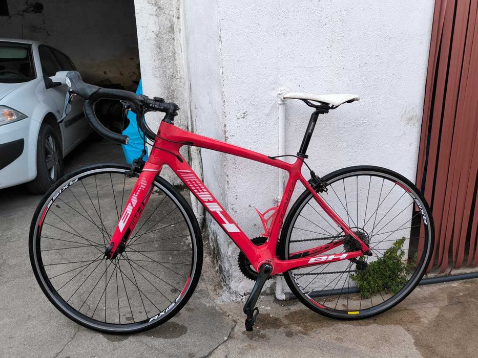 Bicicleta de estrada BH Quartz