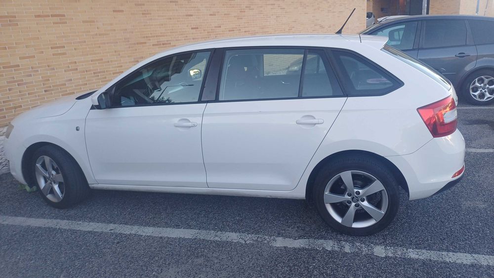 Skoda rapid spaceback 1.6 tdi