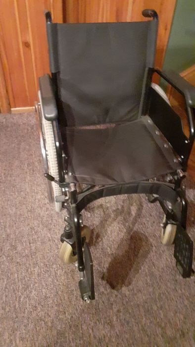 Sprzedam wózek inwalidzki