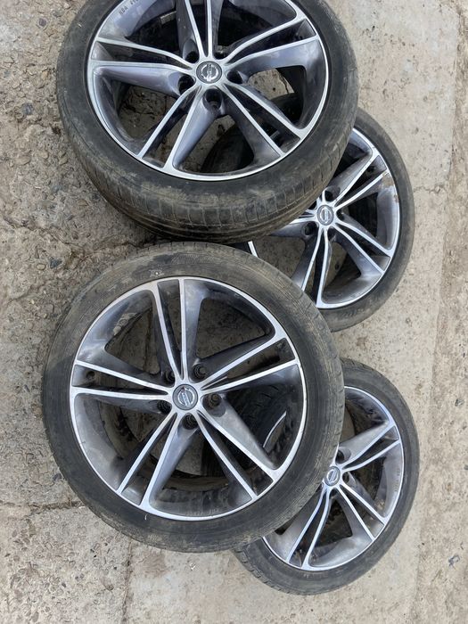 Продам диски з шинами