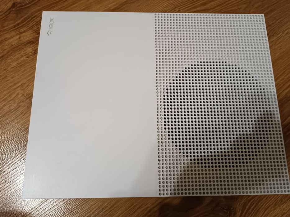 Продам Xbox one s