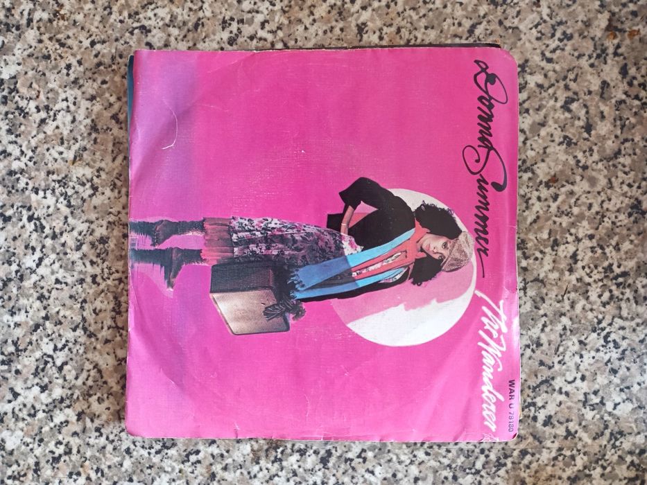 Discos vinil single 2€ unidade. Bom estado de conservação