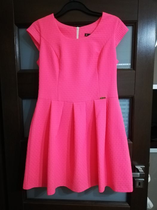 Sukienka Chanty rozmiar 40 super kolor