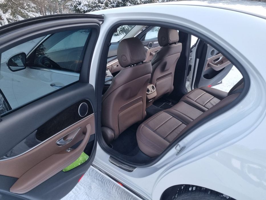 Mercedes Benz 2017 рік