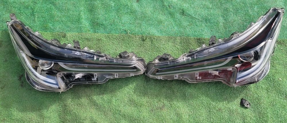 Farois/Óticas Toyota Corolla E21 Hybrid A