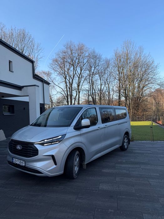 Wynajem Ford Transit Custom 9-osobowy
