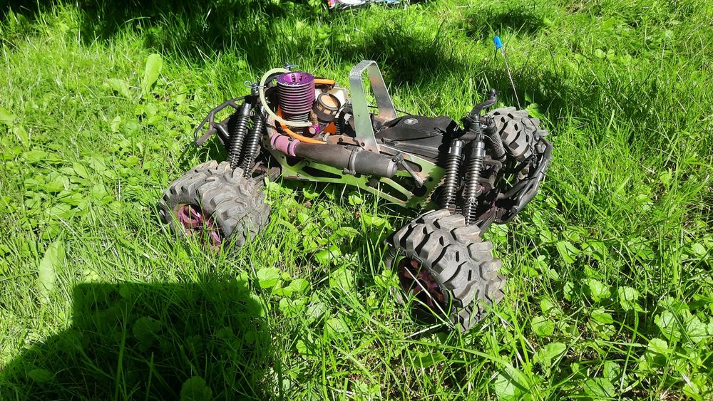 Model samochodu rc spalinowy, HPI Savage 25. bardzo duży.