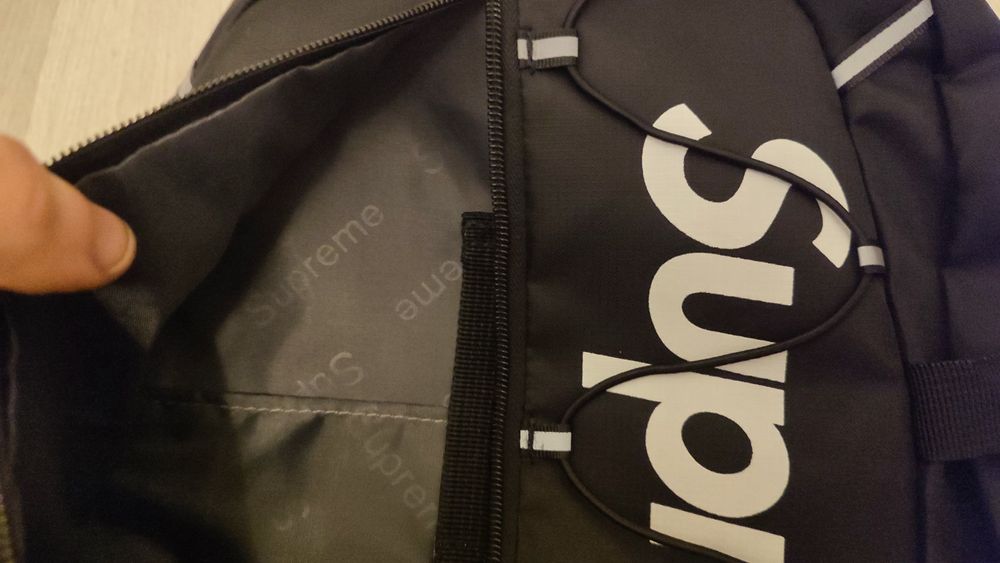 Mochila Supreme Authentic (Nova)