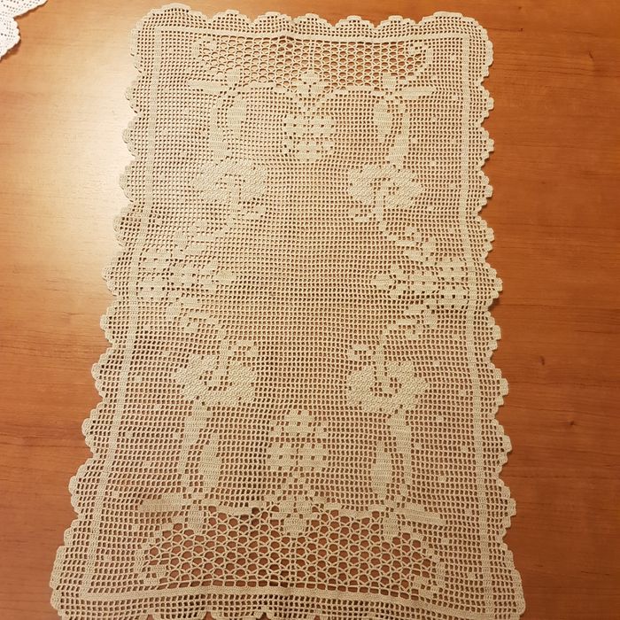 Panos de renda feitos à mão